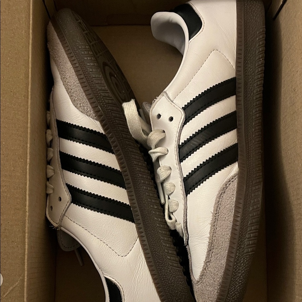 Adidas Men's White and Black Samba Sneakers